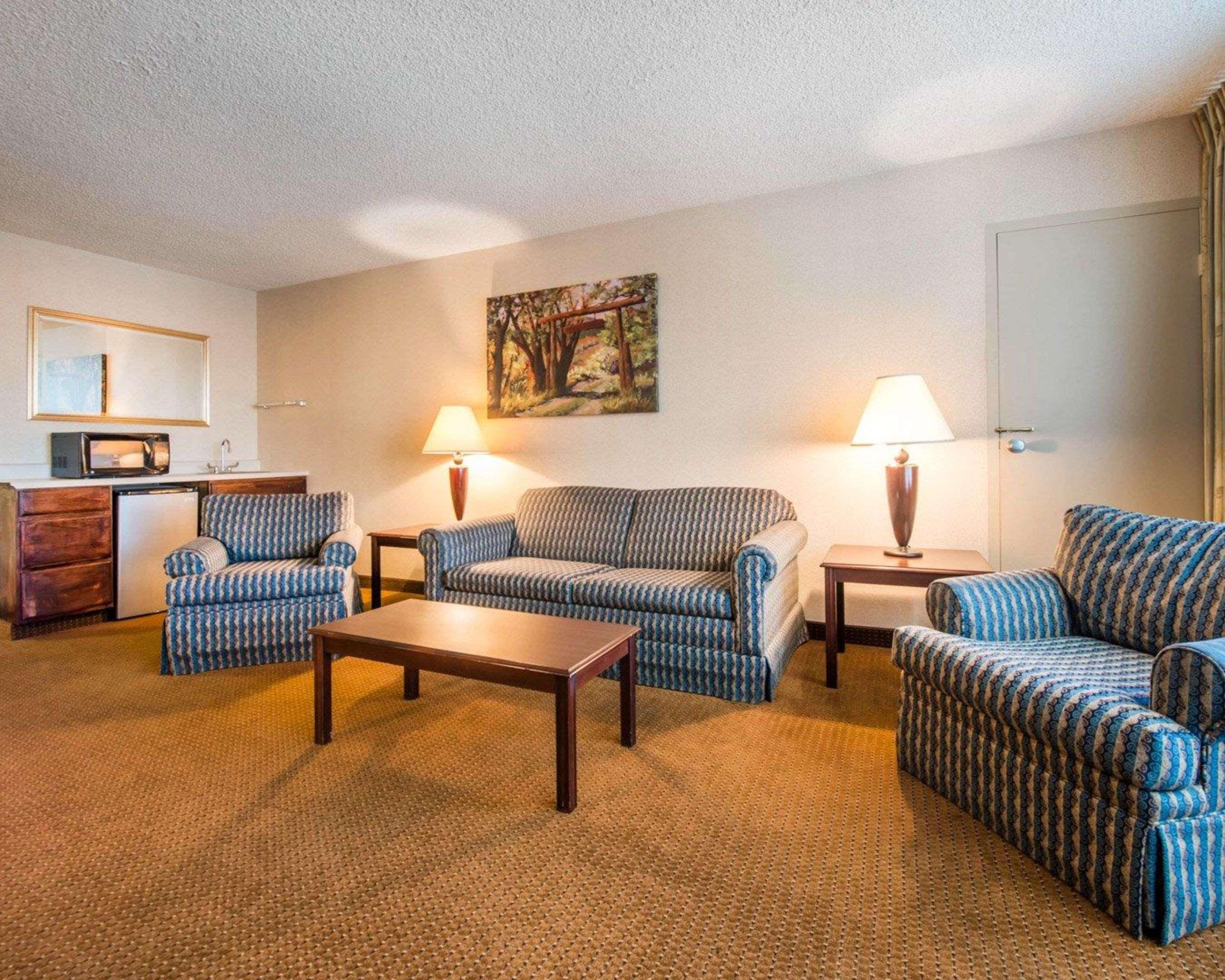 Clarion Inn And Events Center Pueblo North Εξωτερικό φωτογραφία