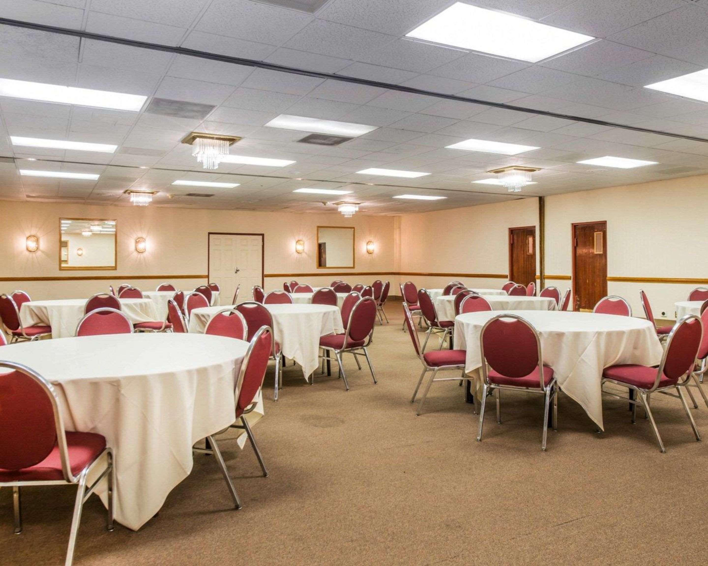 Clarion Inn And Events Center Pueblo North Εξωτερικό φωτογραφία